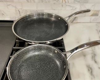 SOLD 12"pan,  8"pan Hex Clad Hybrid Pans 