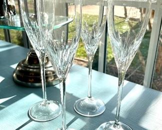 SOLD-Vera Wang Duchesse Wedgewood Champaign Flutes. Sell new for $240 for set of 4. set of of 4. No chips! 