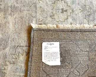 SOLD. Williams Sonoma Home Rug: Beige, Ivory and blue. 6x9.