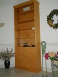 we have a pair of the wonderful bookcases