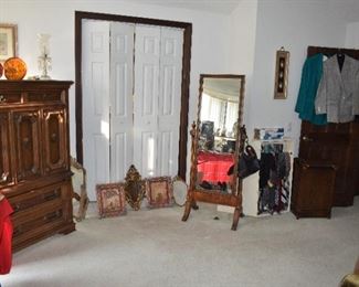 UPSTAIRS-Primary Bedroom Overview