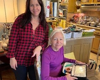 Barbara and Sarah stopping for a bite!