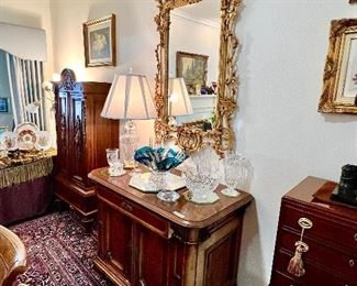 FOUR stand out pieces!  Or FIVE!  Or SIX!