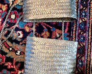 EVEN the chain is sterling!