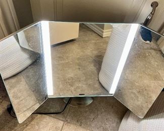 Simple Human Sensor lighted mirror