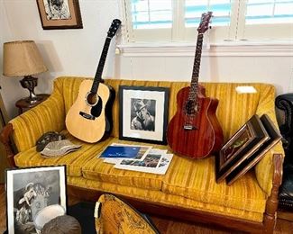 NICE gold vintage sofa!