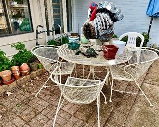 Vintage MCM Salterini patio table and chairs.