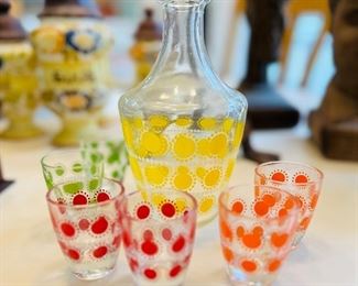 Vintage French carafe and 6 glasses