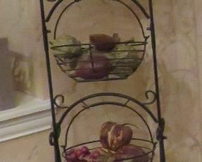 3-tier metal basket stand