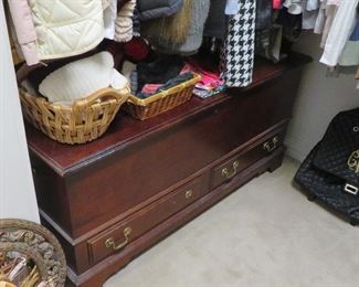 Lane cedar chest