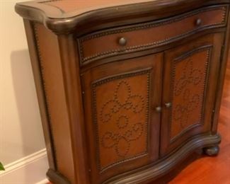 Available for presale on estate sales.net marketplace.