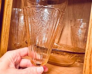 Several glasses available, vases, smalls, kitchenwares, cookwares, China, etc
Different types, colors, etc.