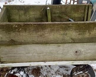 Primitive wood wagon