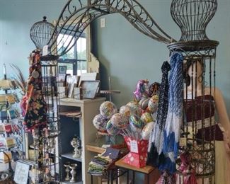 Garden Arbor, Gift Items