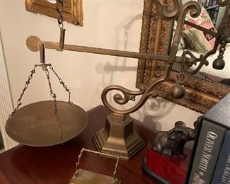 Vintage brass / bronze balance scale 