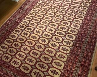 Very nice room rug, wool - CLEAN! 