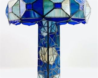 Fantastic Tiffany Style Blue Leaded Stained Art Glass Table Lamp