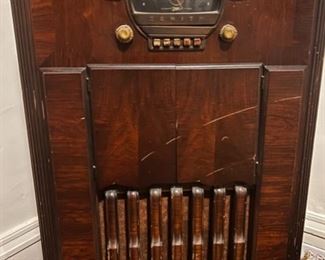 Vintage radio by Zenith