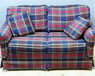 Broyhill Loveseat With Removable Seat Cushions And Matching Throw Pillows, 32" H x 60" W x 34" D