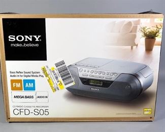 Sony FM/AM CD Radio Cassette Recorder Model CFD-S05, Bass Reflex Sound System, In Box