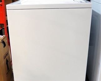 Roper Top Load Washing Machine Model RTW4640YQ0, With Water And Drain Hoses