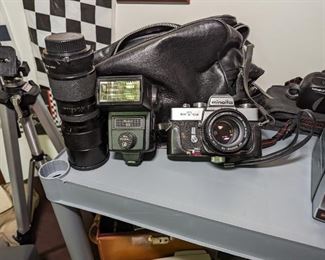 Minolta SRT 102 Camera