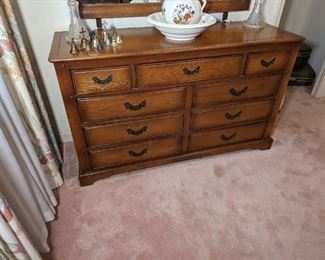 Link Taylor Dresser