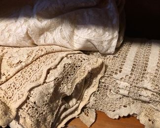 lace  tablecloths