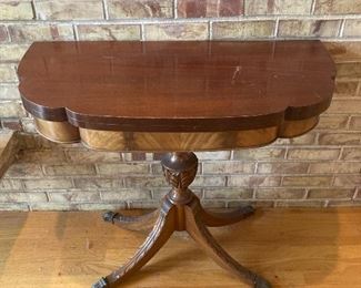 Federal Style Expanding Folding Table