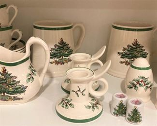 Miscellaneous pieces of Spode "Christmas Tree" from England