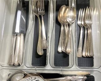 Miscellaneous dinnerware