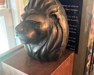 Lion head bookends