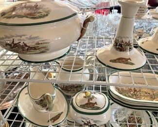Serving pieces of Spode "Taking the Lead"