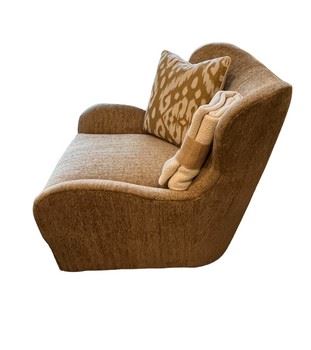 $1200 USD      Norwalk Custom Zola Wingback Tan Upholstered Chair TH154-19      Description: Once you sit in this eye-catching cocoon of comfort, you'll never want to get back up! Made in the USA, this generously cushioned wingback chair has a perfectly pitched and curved back and is upholstered in plush textured earth tones.
Dimensions: 34 x 36 x 34"H 
Seat: 23W | 27D | 20H
Arm: 23H
Condition: New - Interior Design Studio Floor Sample
Local pick up Lake Oswego, OR.  Showroom with main floor access. Contact us for shipper suggestions.        https://goodbyhello.com/products/copy-of-norwalk-aiken-recliner-thd-18?_pos=3&_sid=0d2bd94cb&_ss=r