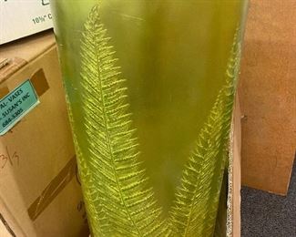 Large vases (4) with fern pattern