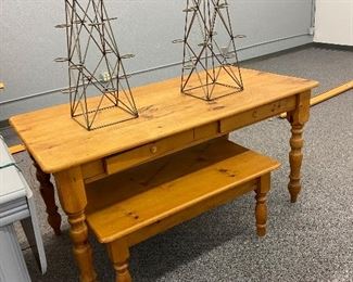 Dining table w/matching coffee table