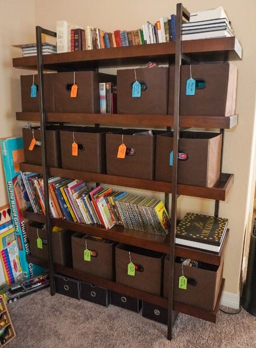 Preston Estates Sale LAST DAY! in New Braunfels, TX starts on 1/5/2023