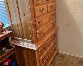 Broyhill chest of drawers