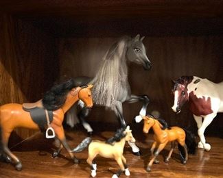 Vintage horses: Breyer 2004 horse, 1997 empire inc horse, 1999 MMTL thoroughbred horse toy figure.