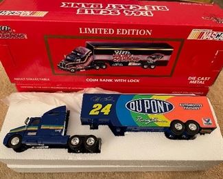 Racing Champions Jeff Gordan NASCAR 1:64 Scale Die Cast 7332/10000 