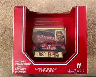 Racing Champions Bill Elliott NASCAR 1:64 Scale Die Cast 29725/30000