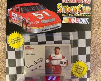 Racing Champions Bill Elliott NASCAR Stock Car 1:43 Scale Die Cast