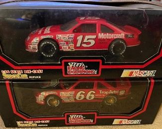 Racing Champions Morgan Shepherd NASCAR 1:24 Scale Die Cast