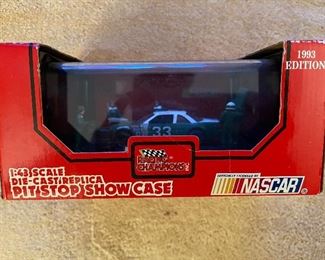 Racing Champions Pit Stop Replica Harry Gant NASCAR 1:43 Scale Die Cast