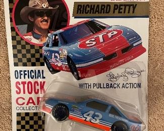 Road Champs Richard Petty NASCAR Stock Car 1:43 Scale Die Cast