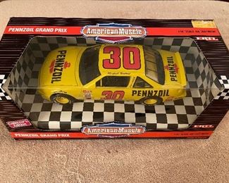 American Muscle Michael Waltrip NASCAR 1:18 Scale Die Cast