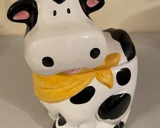 Cook’s Club Cow with Yellow Scarf Cookie Jar