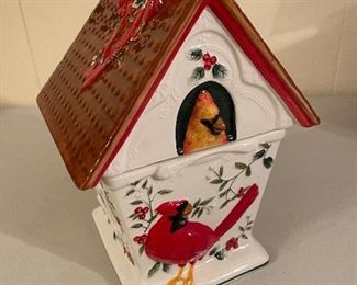 Pfaltzgraff Winterberry Cardinal Birdhouse Cookie Jar
