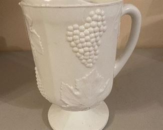 Vintage Harvest Grape Milk Glass