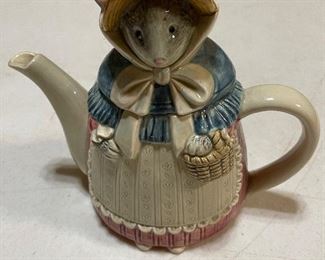 Hand-Painted Porcelain Otagiri Mouse Teapot